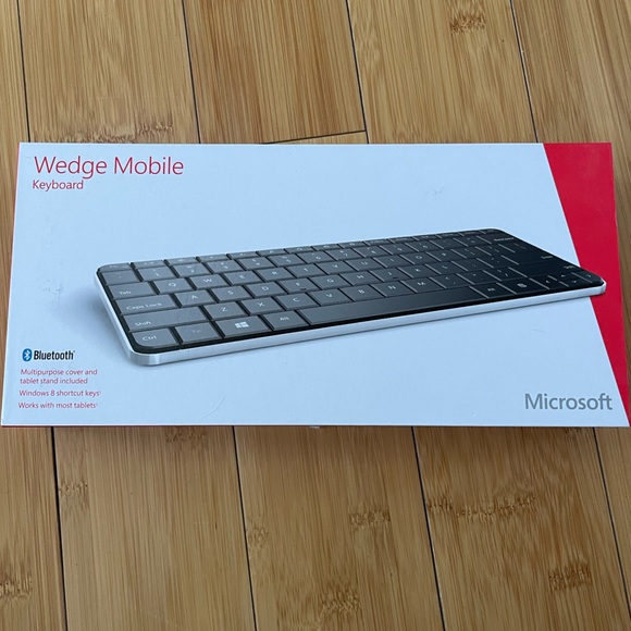 Wedge Mobile Bluetooth Microsoft Keyboard - Picture 1 of 6